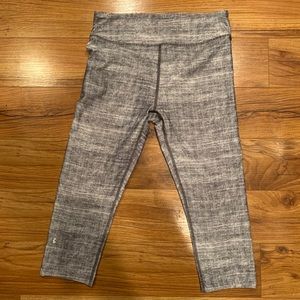 Under Armour compression leggings